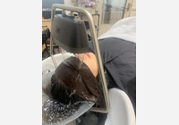 女性