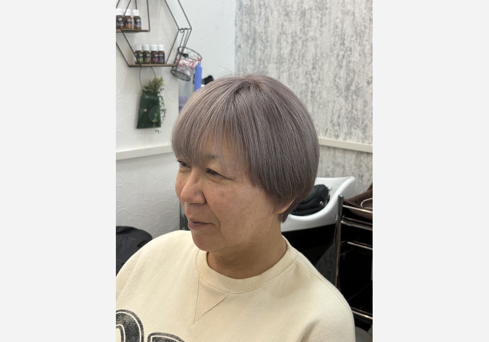 女性