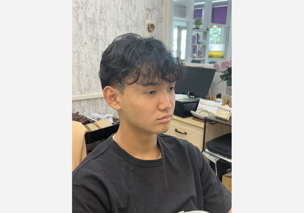 男性