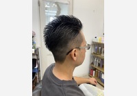 男性